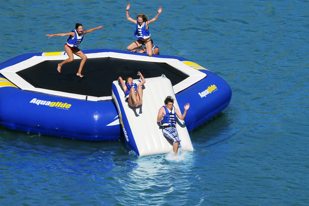 Trampoline aquatique