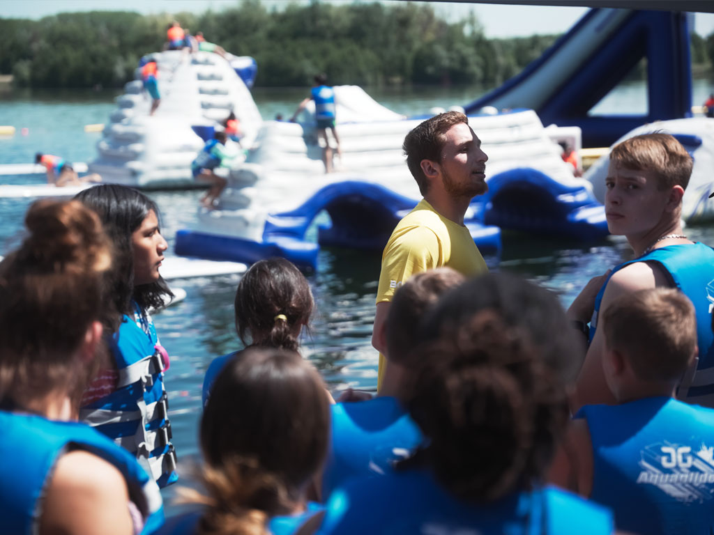 Groupes, écoles, collectivités